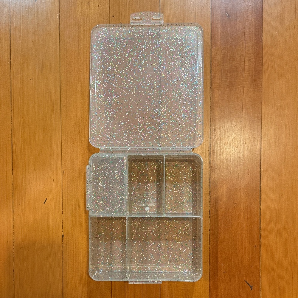 Pottery barn kids bento box in confetti glitter